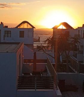 Big Bay Apartment | Beachfront Penthouse with balcony and parking