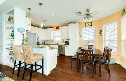 Terramar Beach House | Beachfront Pet Friendly Home w/HOT TUB, Fenced Yard - Steps from Gulf & Beach