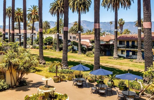 West Beach House | Beachfront | Pool | Pets Allowed | Bike Rental | Beach Amenities & Beach Access