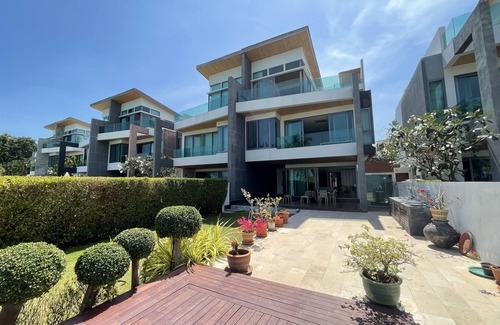 Rawai Villa | Beachfront Pool Villa Rawai Phuket