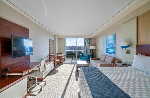 Sunny Isles Beach Hotel | Beachfront Resort Suite w/Amazing Luxe Amenities