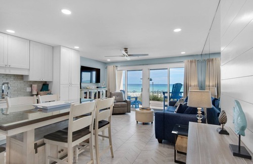 Crystal Beach Condo | BeachFront, Renovated, wifi, Bch Svc, Kitchen, pool, grill.n