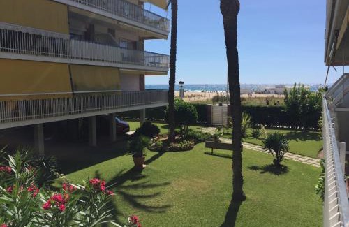 Castelldefels Apartment | Beachfront Resort Apartment
