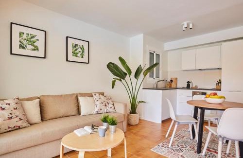 Castelldefels Apartment | Beachfront Resort Apartment