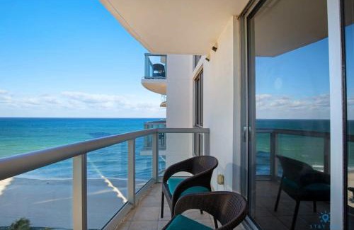 Sunny Isles Beach Apartment | Beachfront Resort POOL OCEAN VIEW BALCONY