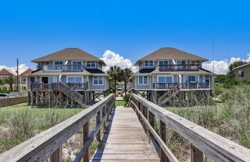 Ocean Cay House | Beachfront Retreat with stunning views. Family sized townhouse
