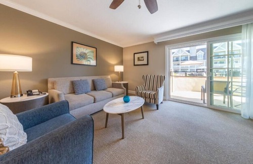 Carlsbad Village Hotel | Beachfront Retreat | 2 Units | Kitchen | Pool | Free Parking