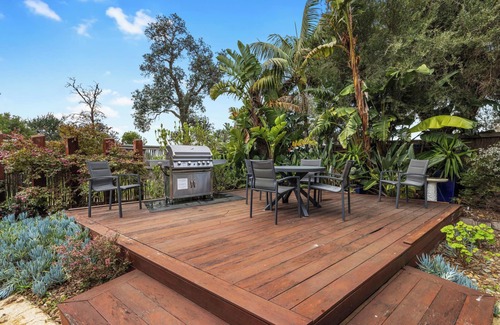Cowes House | Beachfront Retreat Amazing 5 bedroom House