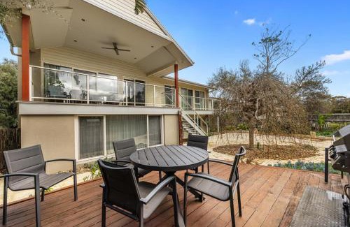 Cowes House | Beachfront Retreat Amazing 5 bedroom House