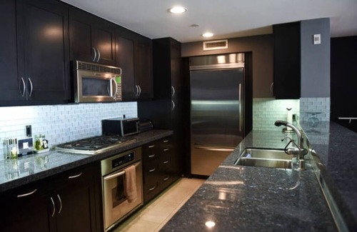 The Jungle Condo | Beachfront Retreat Playa/Marina