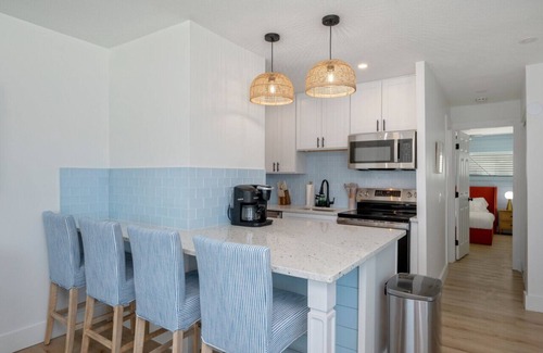 Fort Walton Beach Apartment | Beachfront Stay with Pool Access – Bluefish #7