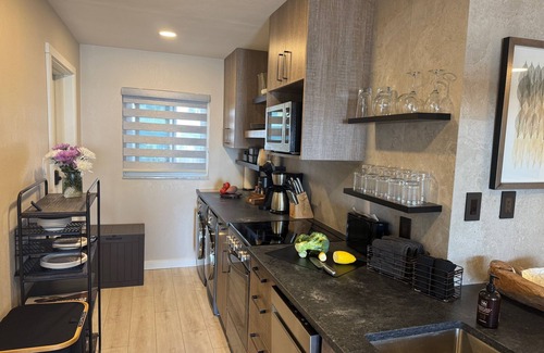 Bradenton Beach Apartment | Beachfront Studio right on the Sand! Ground Floor Newly Remodeled, Gulf View - M