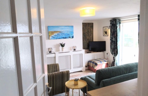Felixstowe Apartment | Beachfront Studio Apartment