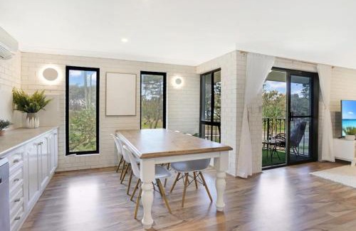 Buddina Apartment | Beachfront Styled 2 BR Apt w Pool at Buddina
