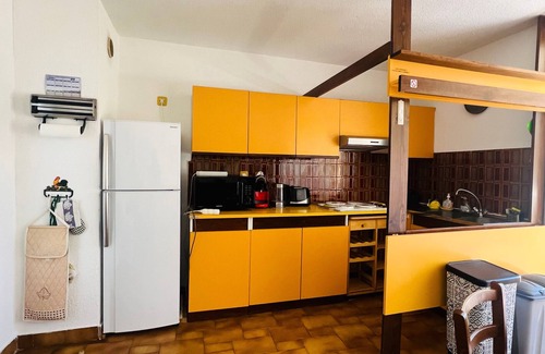 Argeles Plage Apartment | Beachfront T3 Apartment with Parking & Balcony – 30m from Argelès Plage