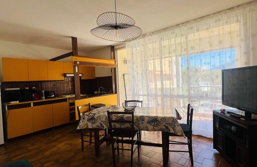 Argeles Plage Apartment | Beachfront T3 Apartment with Parking & Balcony – 30m from Argelès Plage
