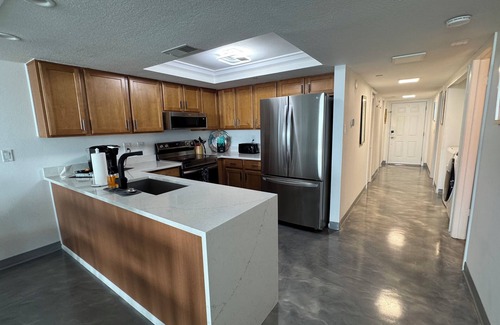 Madeira Beach Condo | BEACHFRONT- TOP FLOOR - 3 BED/3 BATHnCharming Madeira Beach Condo