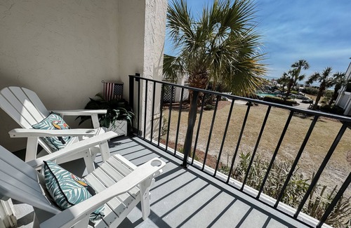 Cape Island Condo | Beachfront Capriani Resort, Private Balcony, Ocean Pool Views, Linens Towels