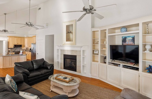 Beachwalk House | Beachfront, Large Deck, Sleeps 9-11, Open, Airy & Spacious