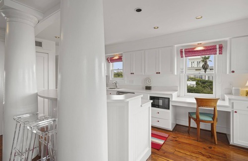 Seaside House | Beachfront in Seaside on 2 lots, Gulf views, Porches & Rooftop Deck, 2 Bikes