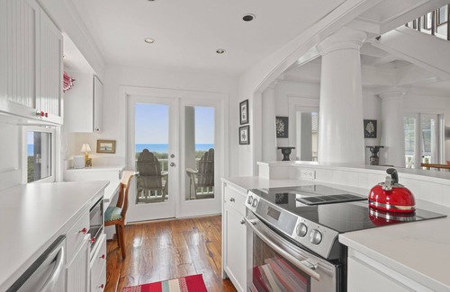 Seaside House | Beachfront in Seaside on 2 lots, Gulf views, Porches & Rooftop Deck, 2 Bikes
