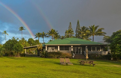Hanalei House | Beachfront Vacation Rental with AC throughout