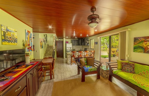 Esterillos Centro Villa | Beachfront villa in Esterillos Centro