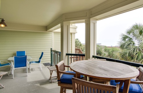 Isle of Palms Villa | Beachfront villa w/ocean views, private deck, pool access – steps from beach