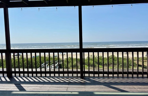 Surfside Beach House | Beachfront Villa! Newly renovated - w/Direct Beach Access & Spacious Deck