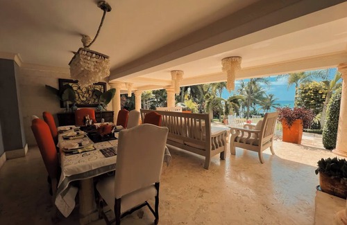 Juan Esteban Villa | Beachfront villa with 6 bdrms 8 Baths, with Natural Pool, Jacuzzi, WiFi, AC, BBQ