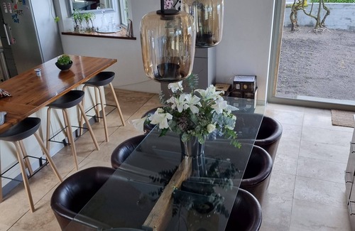 Cape Town House | Beachfront villa, kite/wind surfers paradise on Big Bay Beach, Bloubergstrand