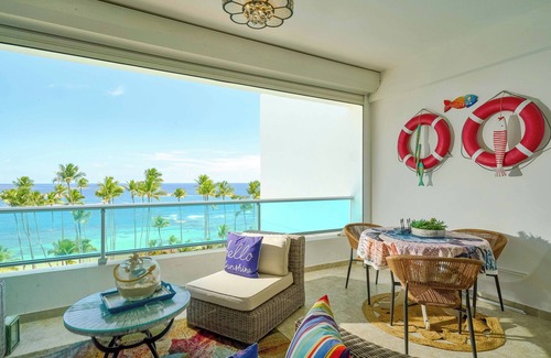Villas Del Mar Apartment | Beachfront w/View Breakfast Smart TV Gym