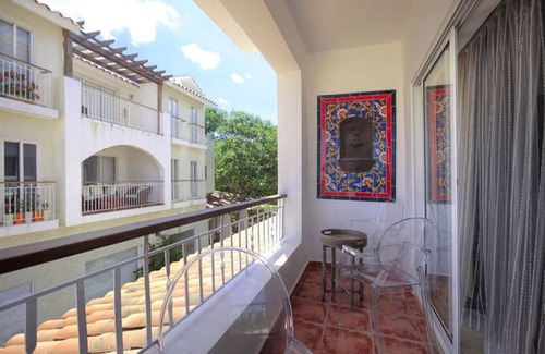 Dominicus Apartment | Beachfront with views