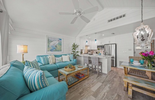 Holmes Beach Condo | ~ BEACHFRONT ~ YES, THAT'S YOUR VIEW! ~ END OF SUMMER SPECIALS ~