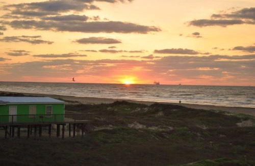 Port Aransas Apartment | Beachgate Condo Suites and Hotel 231 condo