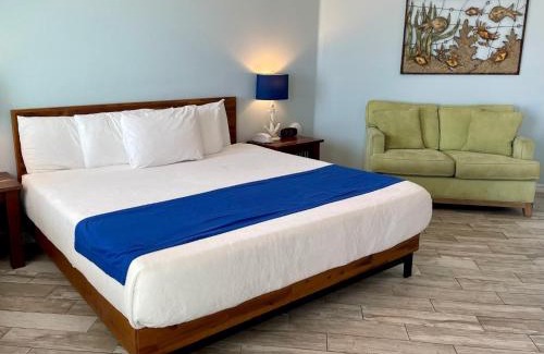 Port Aransas Apartment | Beachgate Condo Suites and Hotel 512AB condo