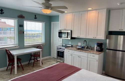 Port Aransas Apartment | Beachgate Condo Suites and Hotel 232 condo
