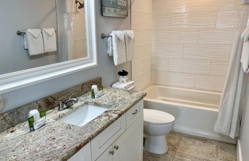 Port Aransas Apartment | Beachgate Condo Suites and Hotel 237 condo