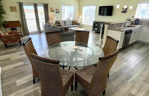 Port Aransas Apartment | Beachgate Condo Suites and Hotel 322 condo
