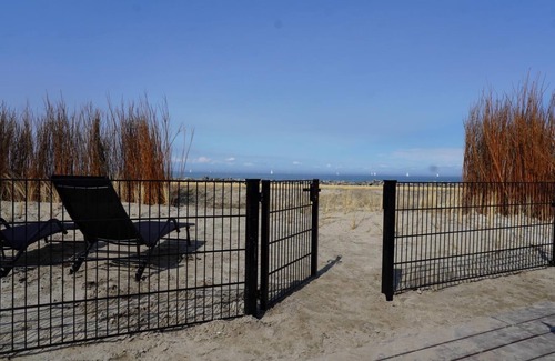 Enkhuizen House | BeachHouse Strandgut: Luxury Beachfront Retreat with Exceptional Sea Views