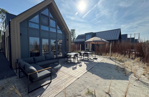 Enkhuizen House | BeachHouse sun deck with sea view in Enkhuizen for the whole family