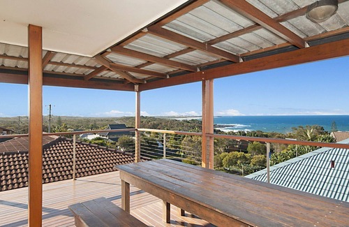 Angourie House | BEACHIES - OCEAN VIEWS