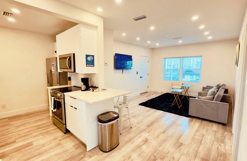 East Daytona Condo | Beachline Breeze on the Strip