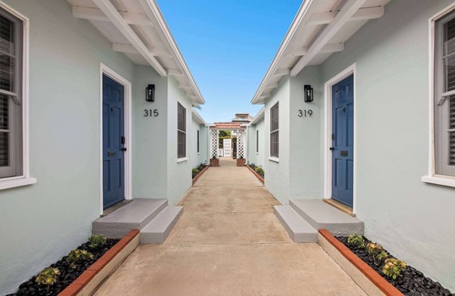 La Jolla House | Beachside 1BR Haven Near Ocean & Outdoor Space