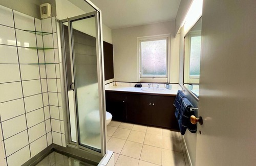 Devonport Apartment | Beachside 3 Bedroom Bliss