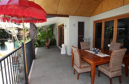 Newell Bed & Breakfast | Beachside Bali inspired tropical retreat with large heated Saltwater pool. n