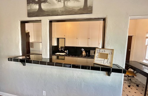 Fort MacArthur Apartment | Beachside. Bay views! Parking. Laundry.
