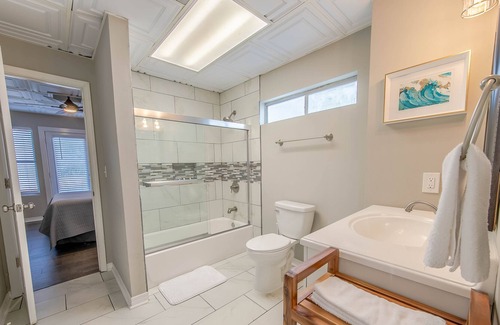 Gulfview Heights House | Beachside Birch*Walk To The Beach* LARGE PRIVATE POOL