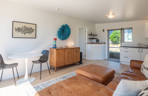 Pohara Cabin | Beachside Bliss in Golden Bay