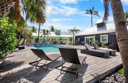 Holmes Beach Villa | Beachside Bliss! With Pool, Near Beach and Trolley!